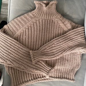 Knit sweater never worn fall light brown